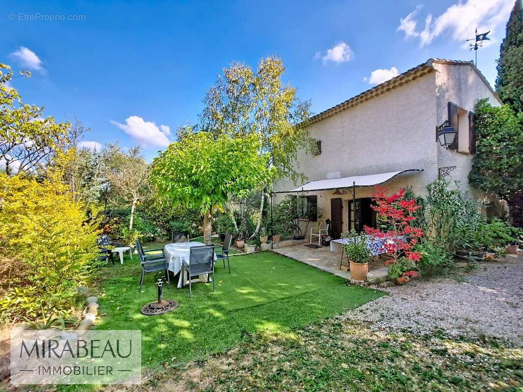Maison à MIRABEAU