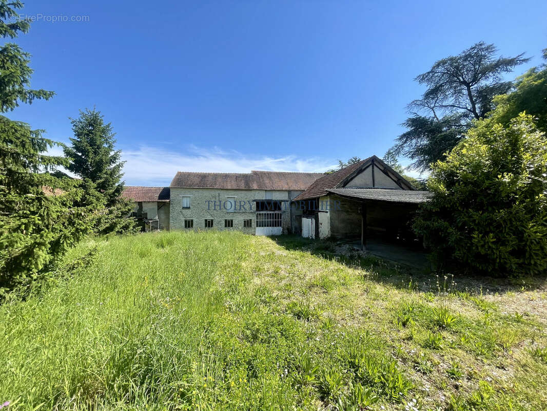 Maison à THOIRY