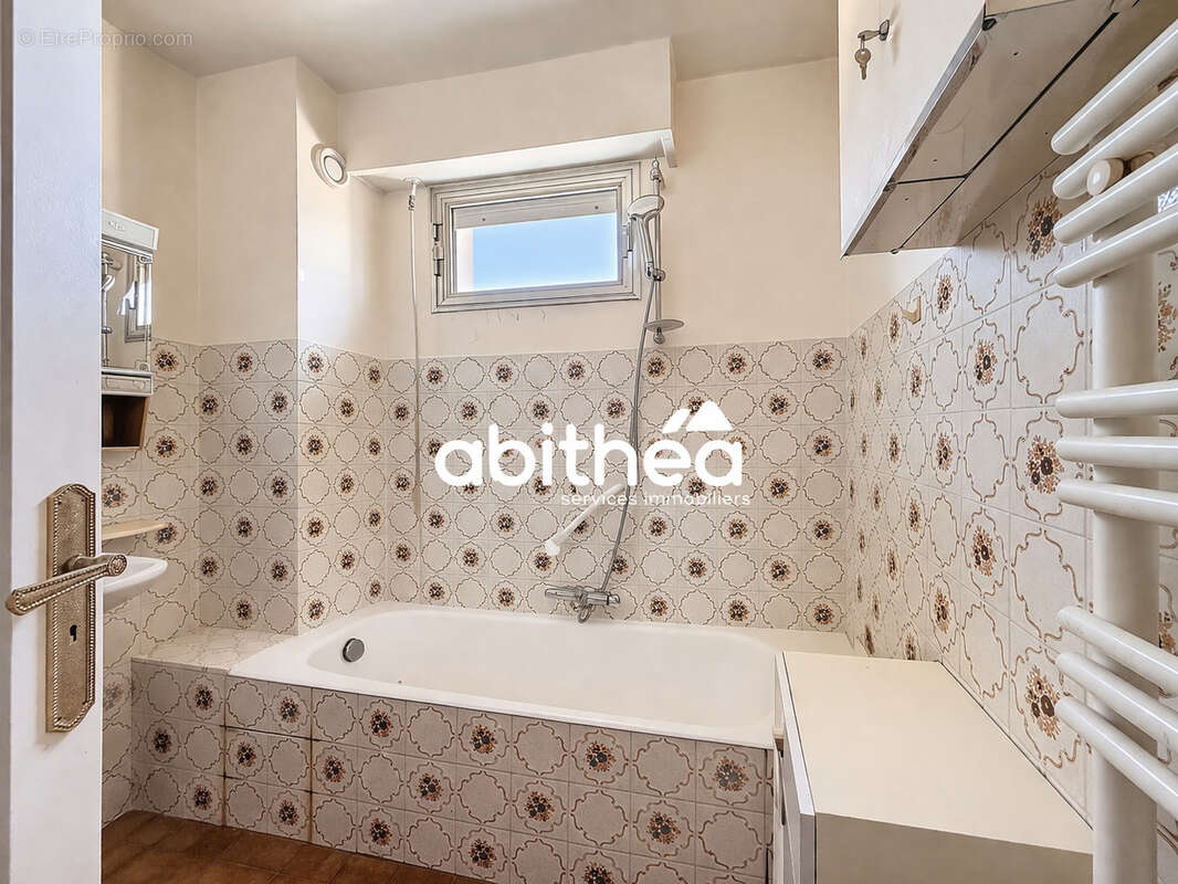 Appartement à MANDELIEU-LA-NAPOULE