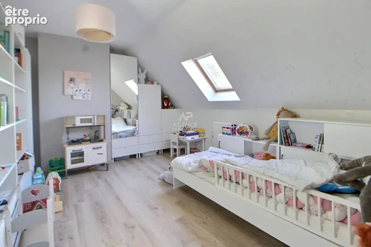 Maison Chapet 131 m2 AU CALME - photo 8