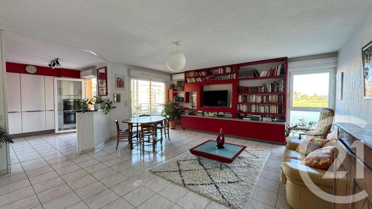 Appartement à LATTES