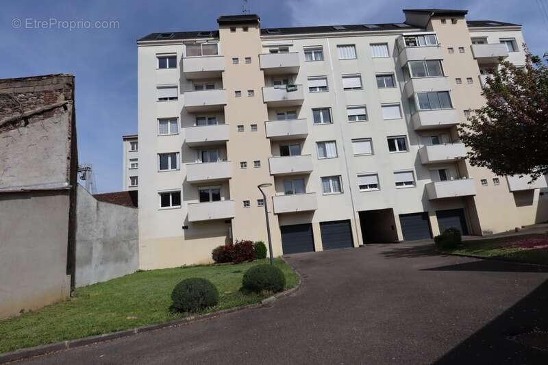 Appartement à SAINT-ETIENNE
