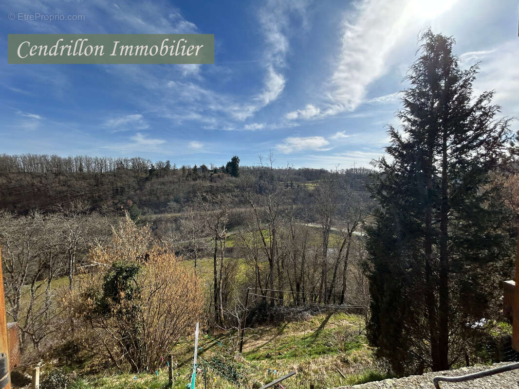 Maison à SAINT-MEDARD-LA-ROCHETTE