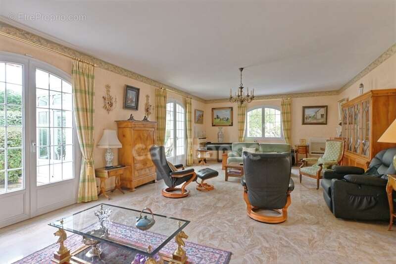 Un havre de paix dans le PARC à 15 mn à pied de la gare : Maison de famille 259 m² - photo 4