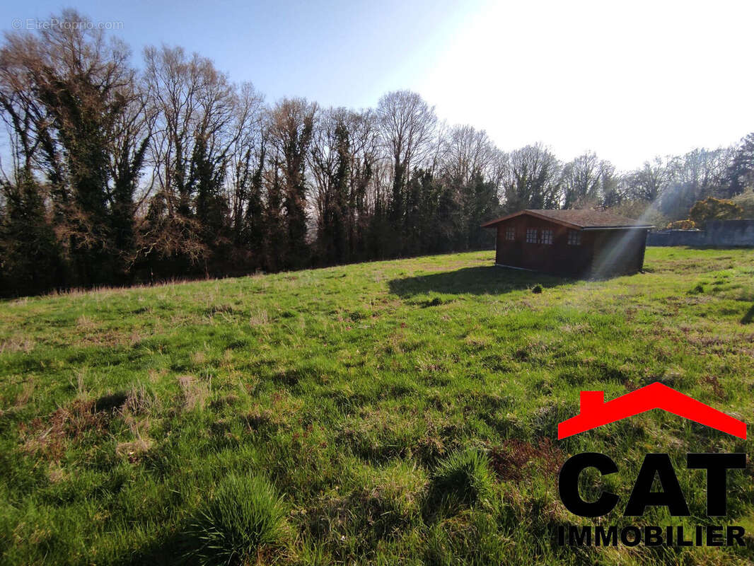 Terrain à VERNOU-LA-CELLE-SUR-SEINE