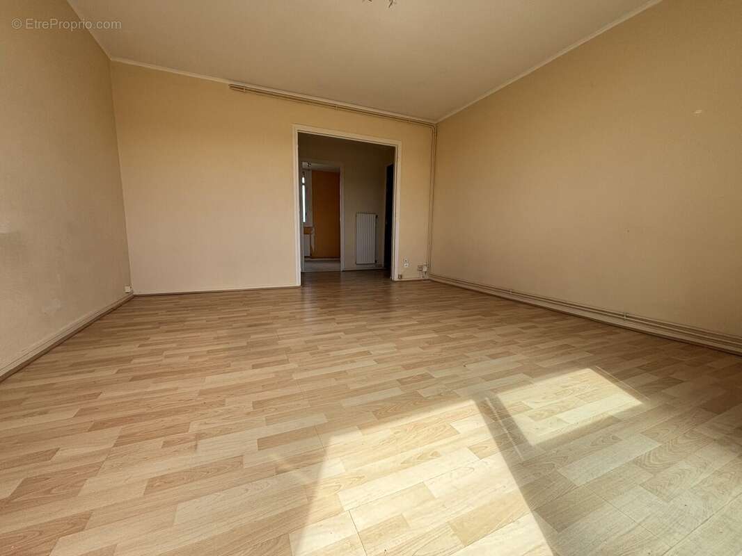 Appartement à ROMANS-SUR-ISERE