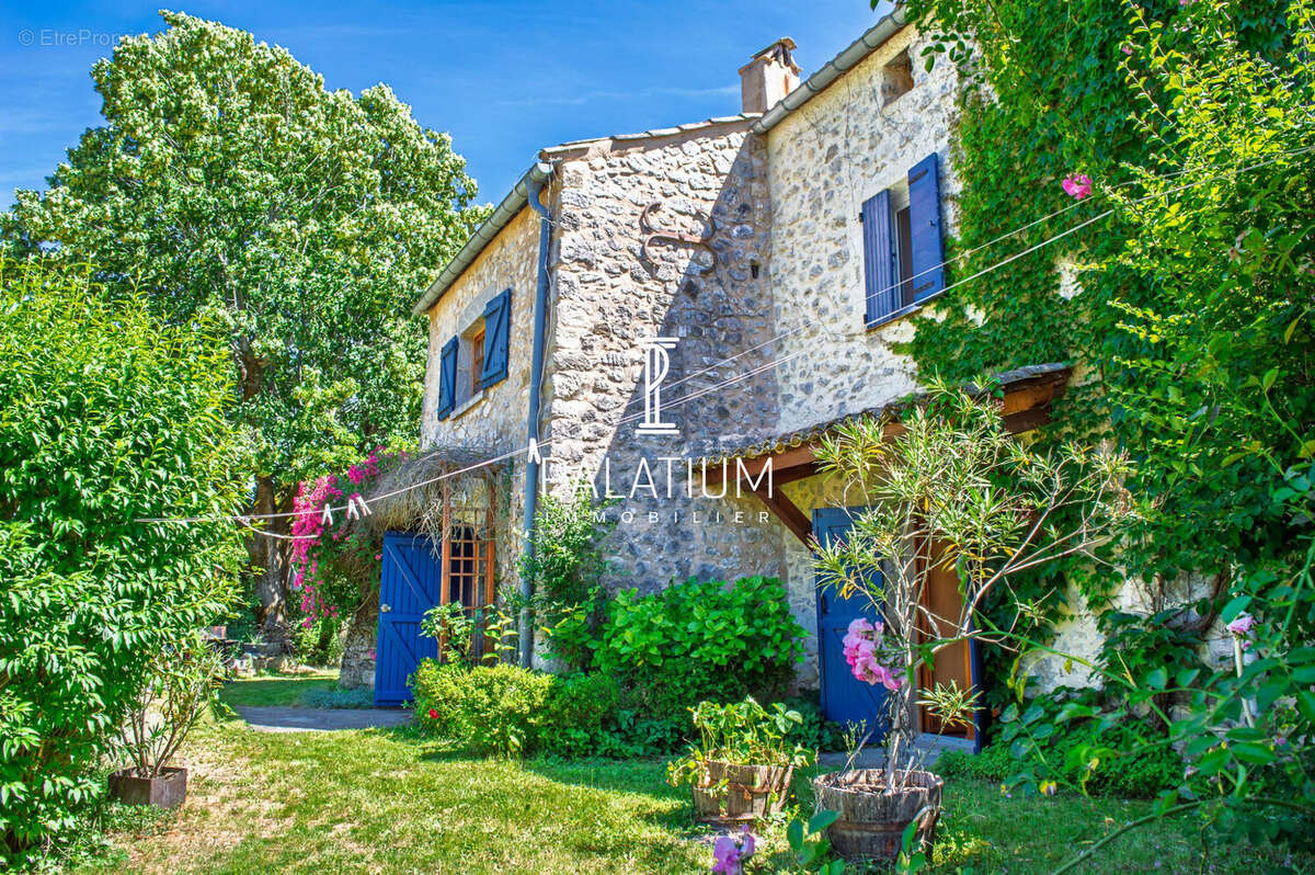 Maison 190 m² à Chateauneuf-Miravail  - photo 8