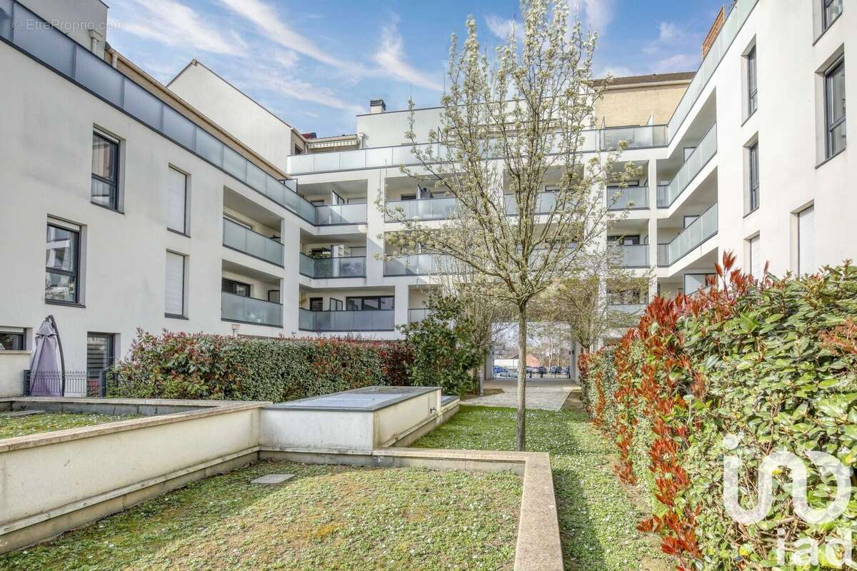 Photo 7 - Appartement à JOUY-LE-MOUTIER