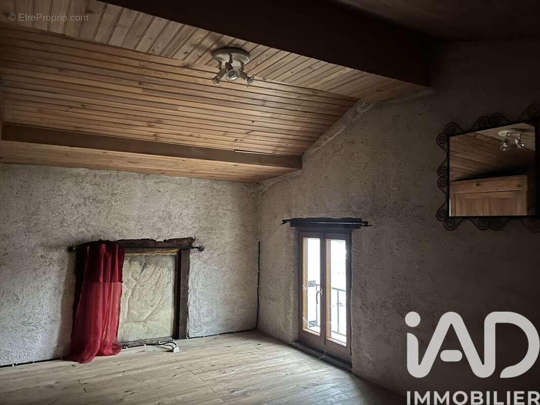 Photo 9 - Maison à SAINT-ETIENNE-LE-MOLARD