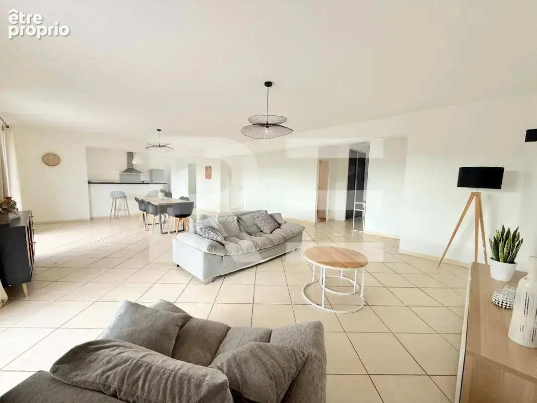 SAINT-GILLES – Maison de 139 m² avec terrasse vue garrigue - photo 9