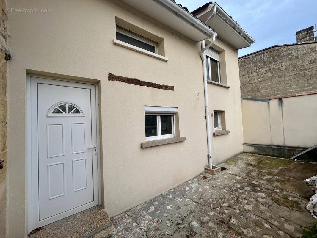 Photo 1 - Maison à CASTILLON-LA-BATAILLE