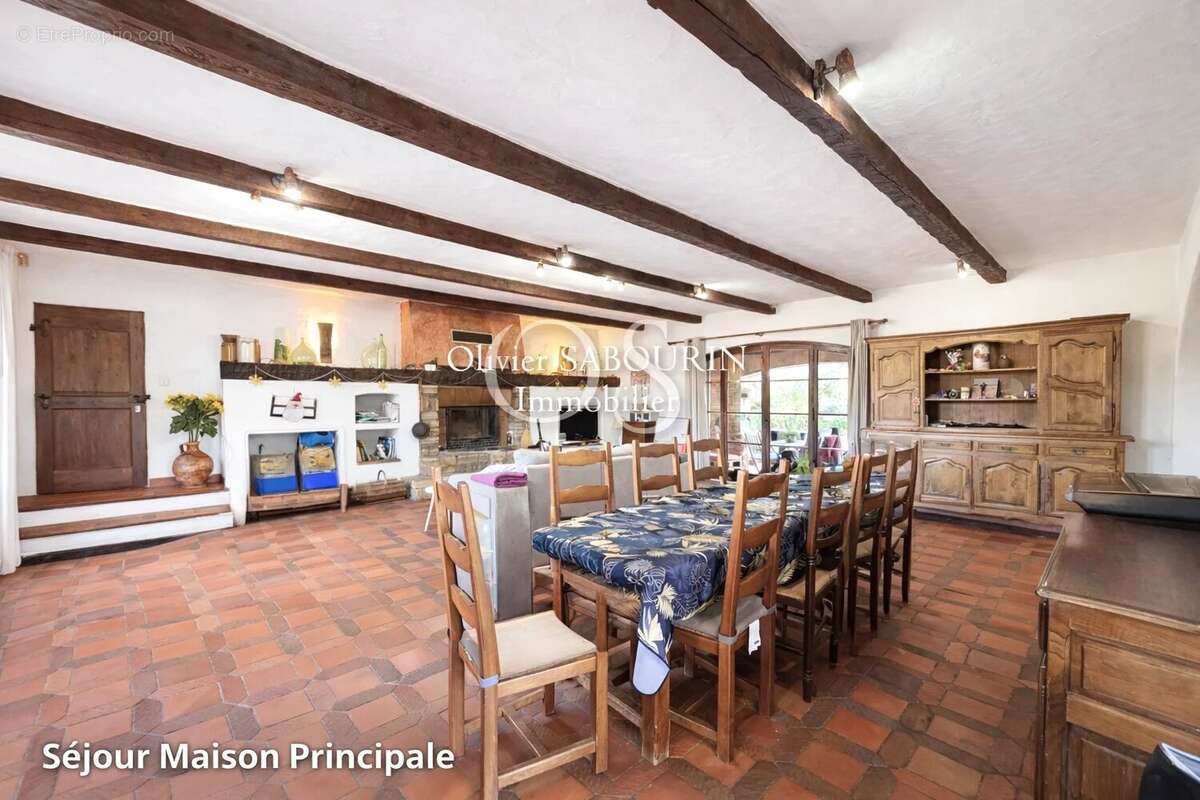 Maison à ROQUEBRUNE-SUR-ARGENS