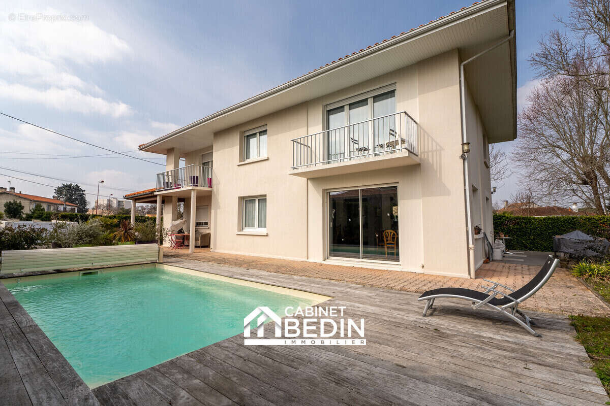 Maison à MERIGNAC