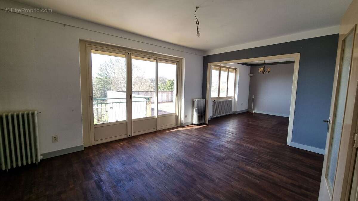 20260226152523 - Maison à NONTRON