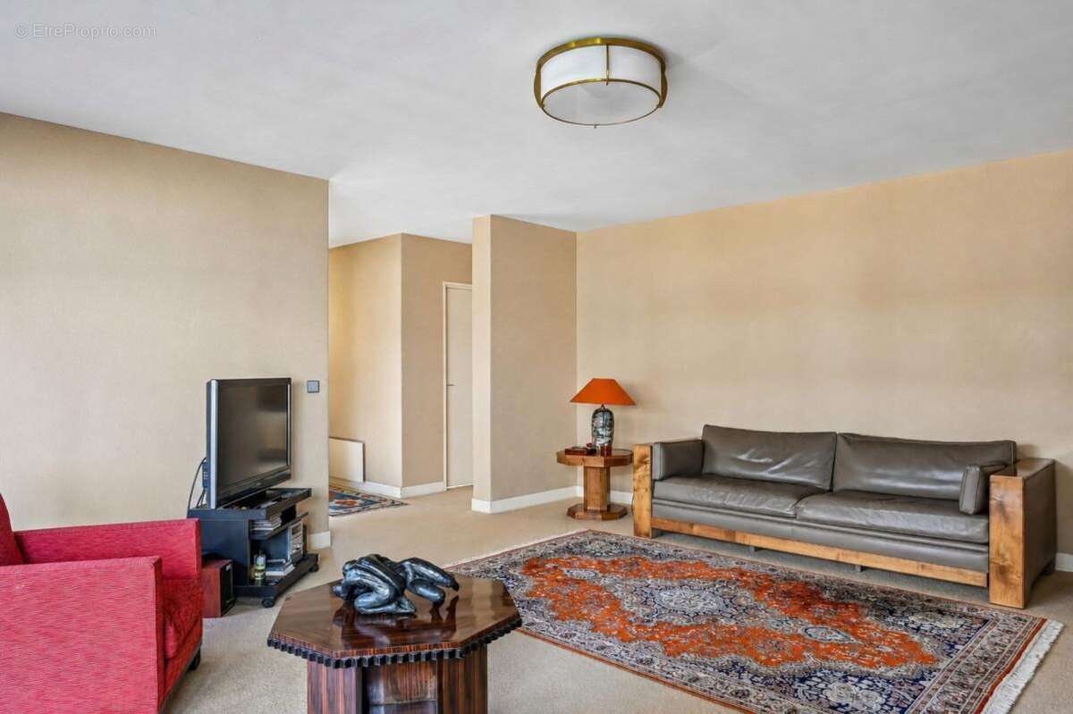 Parc Montsouris,  Appartement de 88m2 avec balcon, cave et parking - photo 3