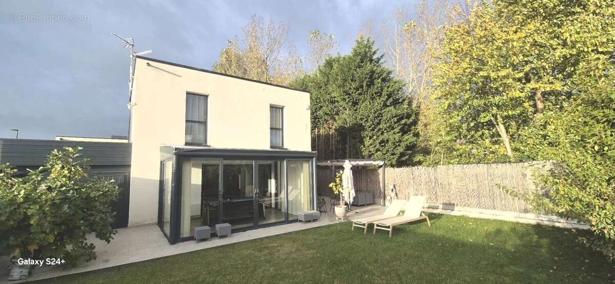 Maison à WERVICQ-SUD