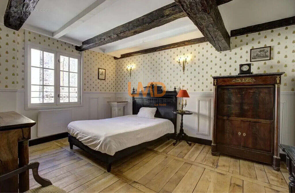 Hôtel particulier du 13ème siècle entièrement rénové - photo 3
