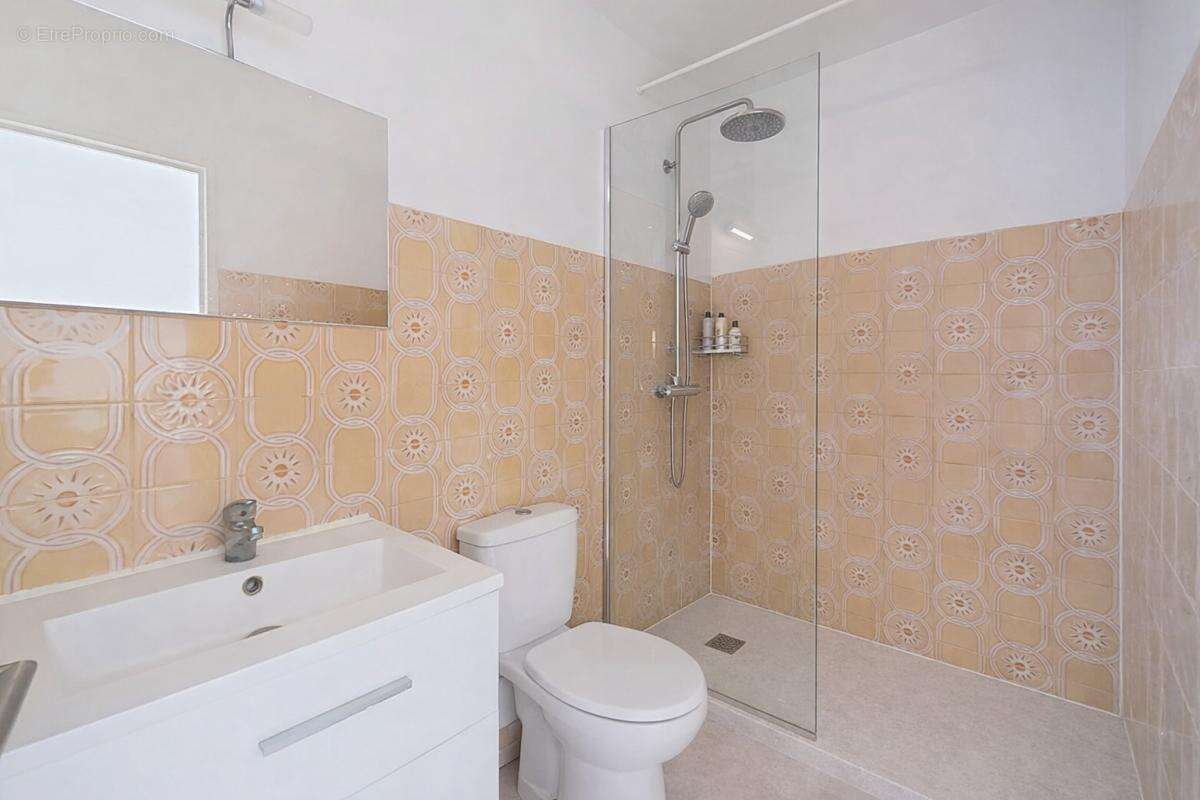 Appartement à CARQUEIRANNE