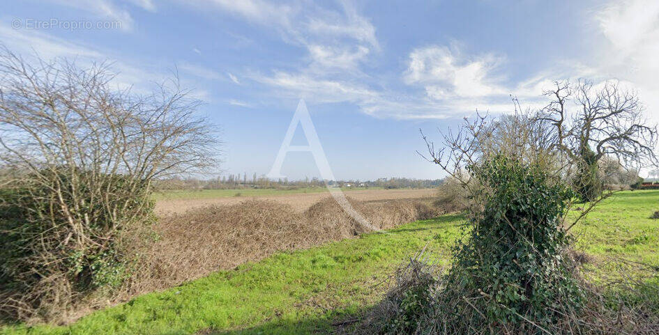 Terrain à ROZAY-EN-BRIE