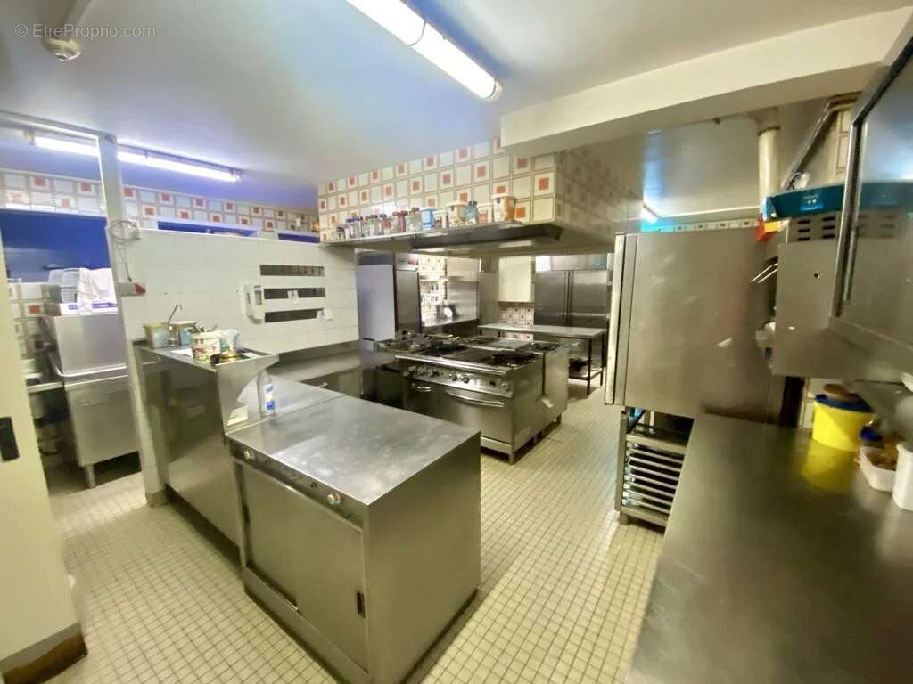 Commerce à BOURCEFRANC-LE-CHAPUS