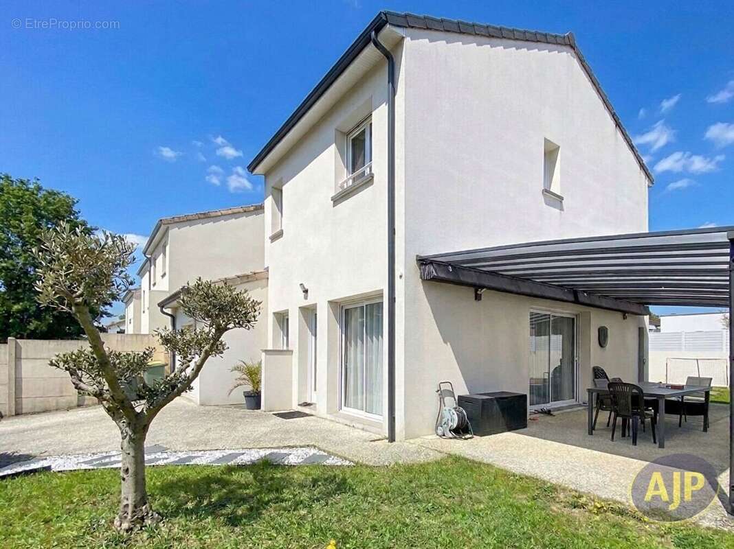 Maison à LE TAILLAN-MEDOC