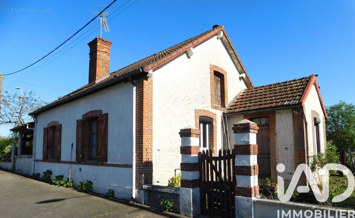 Photo 1 - Maison à SALBRIS