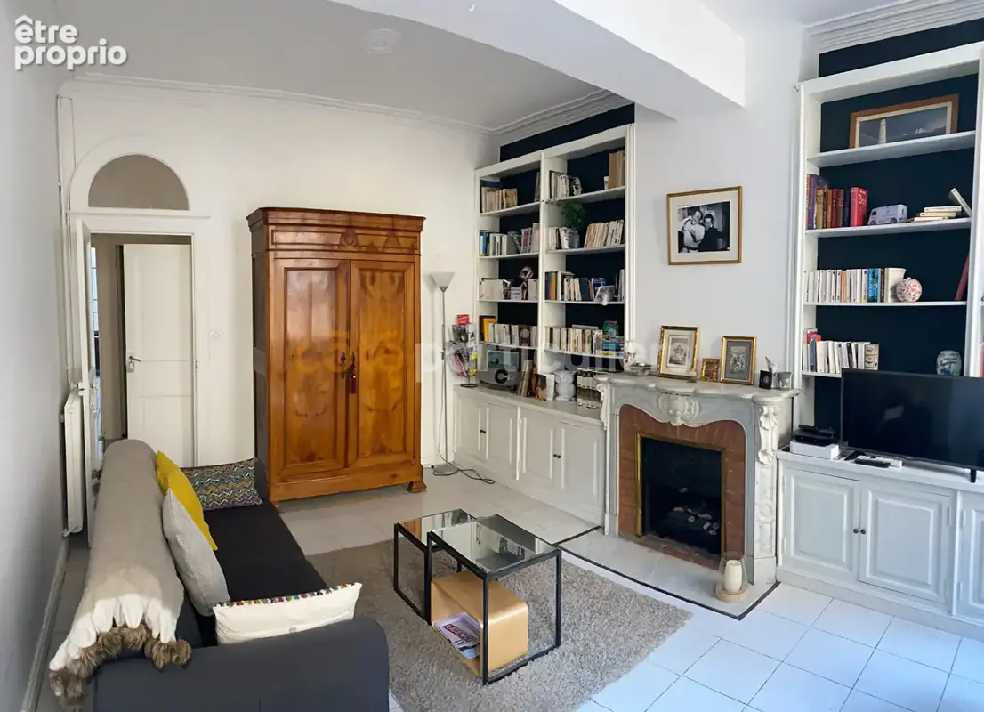 Bel appartement type Haussmannien proche de la place Carnot - photo 3
