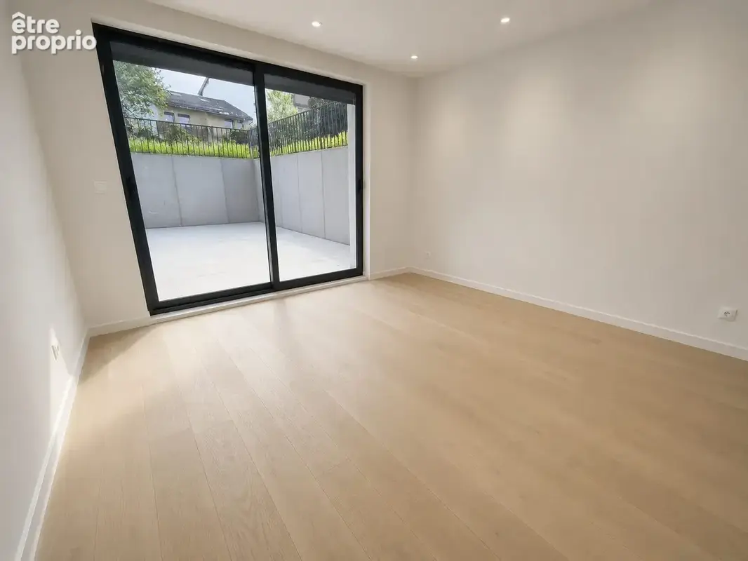 Appartement 4 pièces 90 m² à vendre à Thonon-Les-Bains (74200) - photo 8