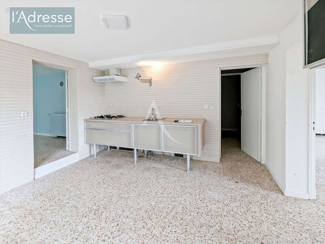 Maison à PUY-L&#039;EVEQUE