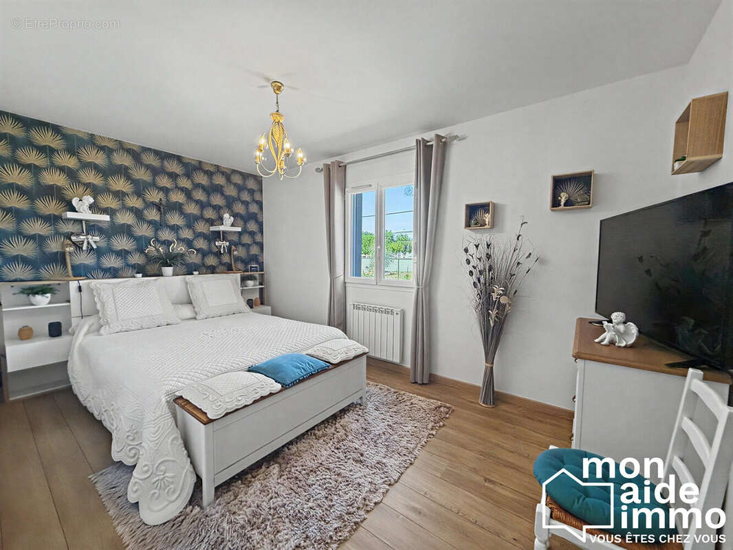 Maison 105 m² à Coutras  - photo 8