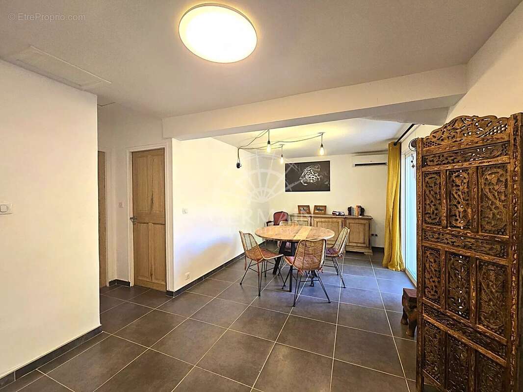 Maison à L&#039;ISLE-SUR-LA-SORGUE