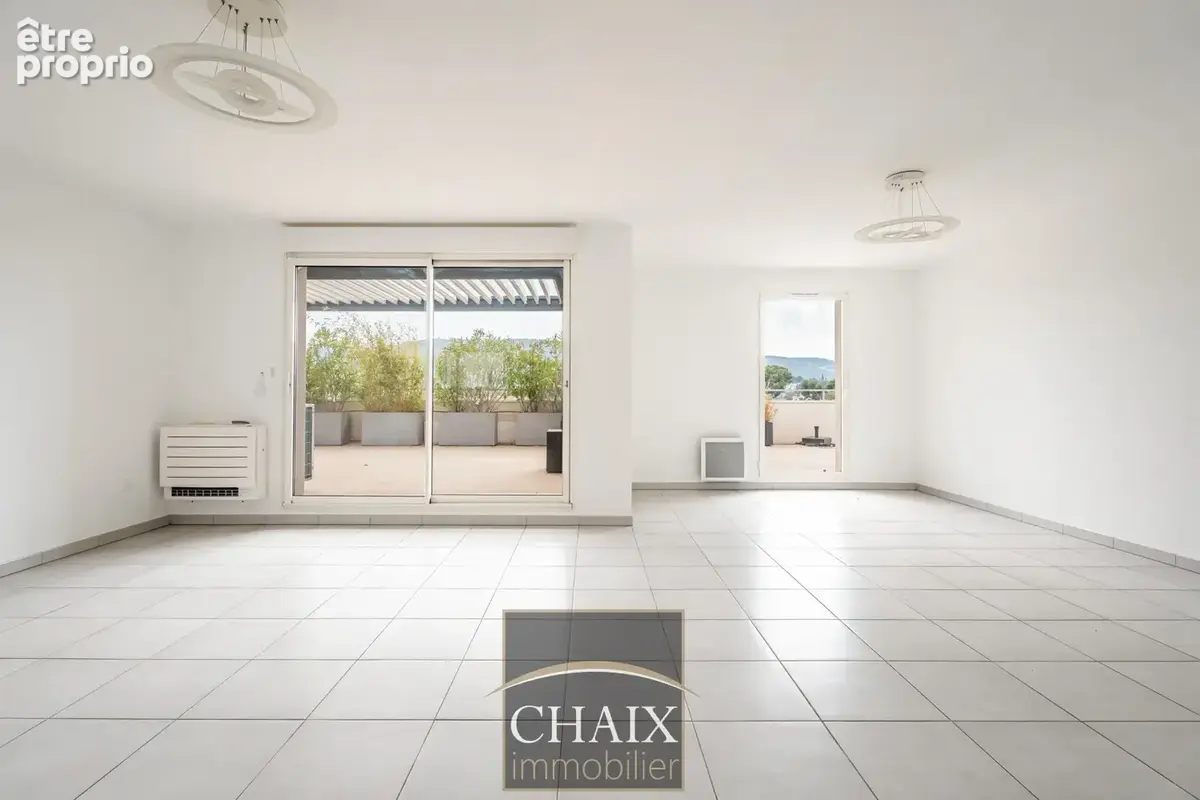 AUBAGNE   LES PASSONS   Rare : appartement de plus de 100 m2 avec terrasse de 100 m2 sans vis-à-vis - photo 8