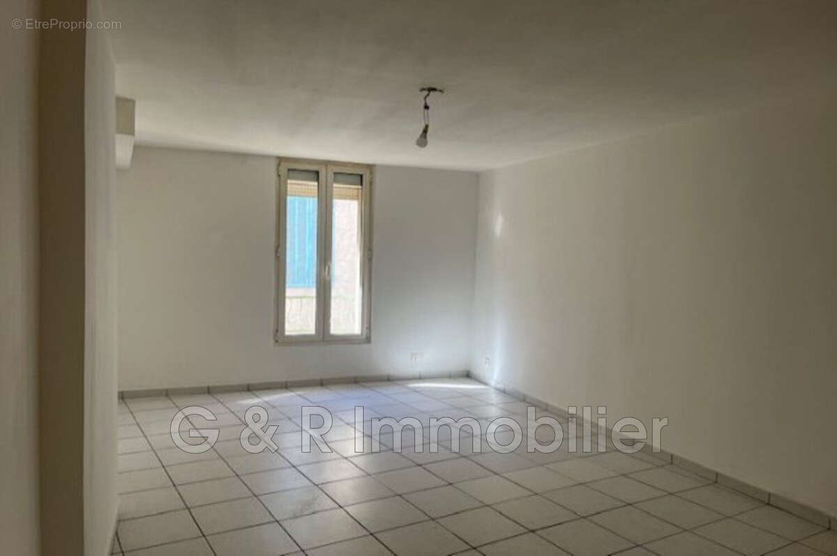 Appartement à AURIOL