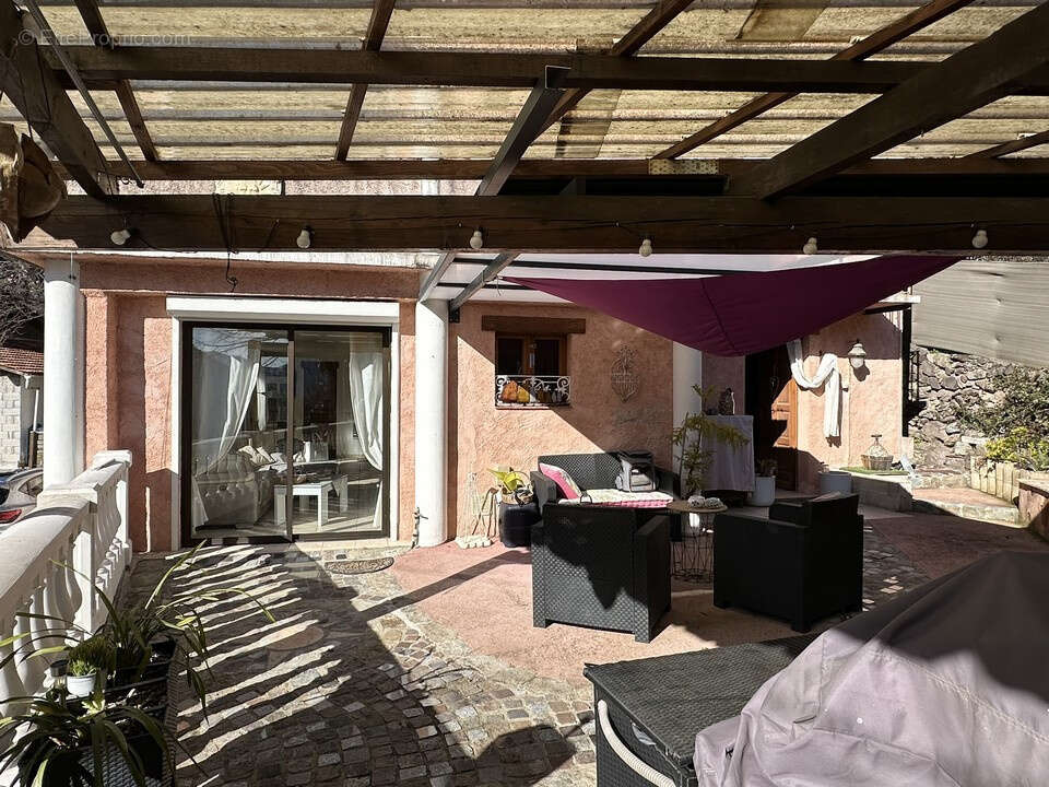 Maison à ROQUEBILLIERE