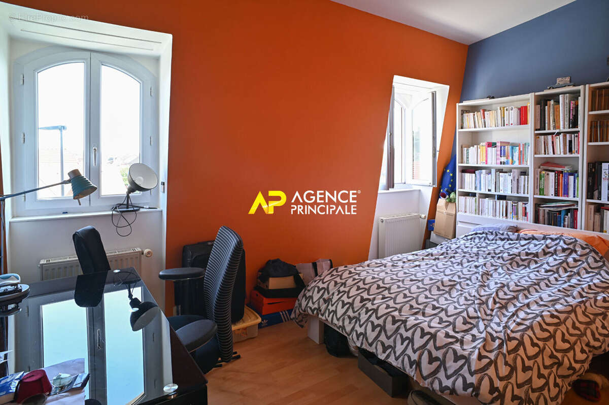 Maison à SARTROUVILLE