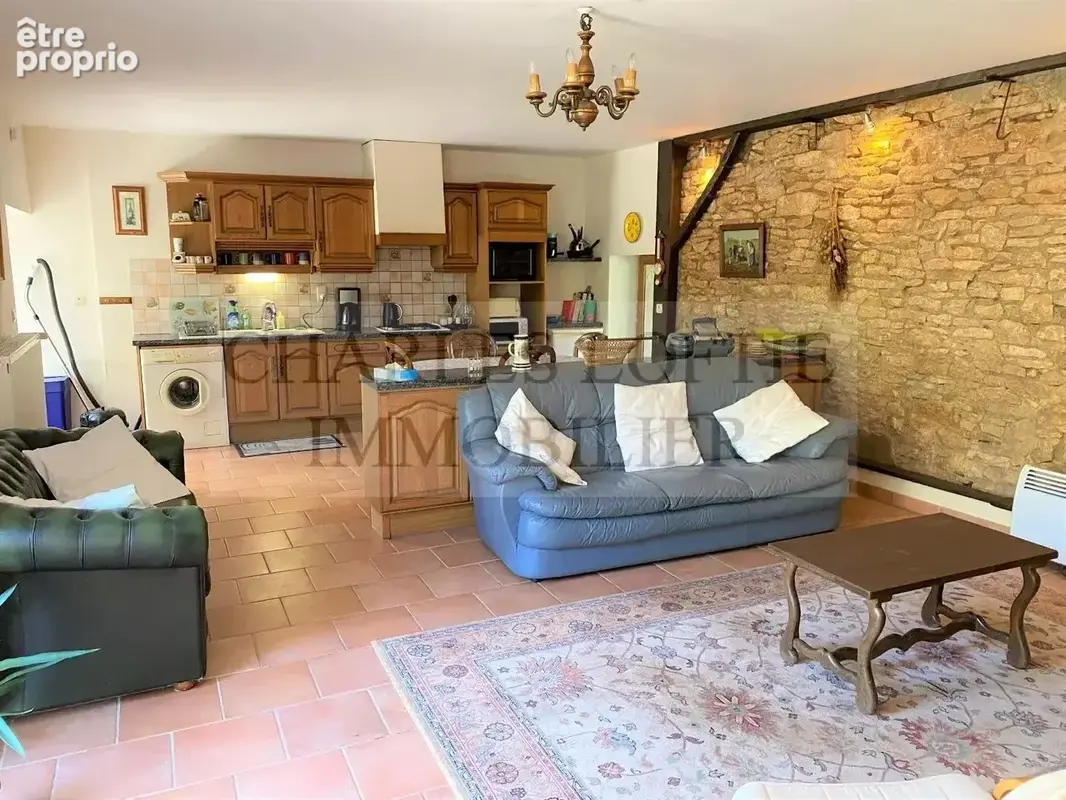  Très jolie maison en pierre avec grange aménagée et beau jardin - photo 13