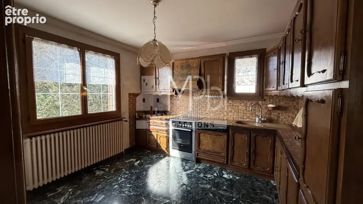 Maison 129 m² à Peronnas  - photo 7