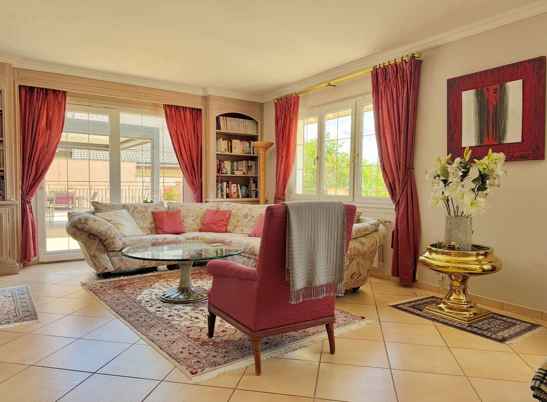 Maison à ARTHAZ-PONT-NOTRE-DAME