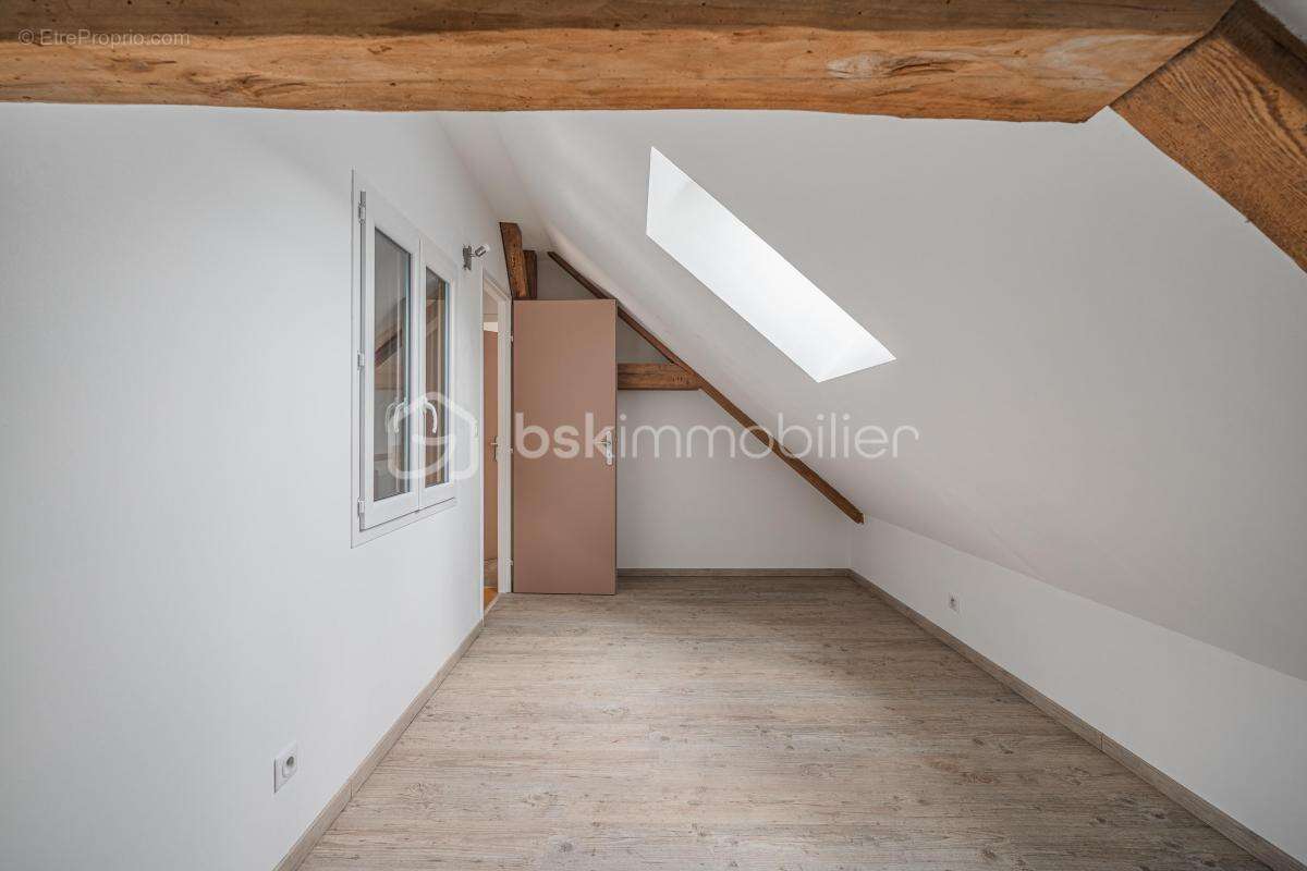 Appartement à VAULX