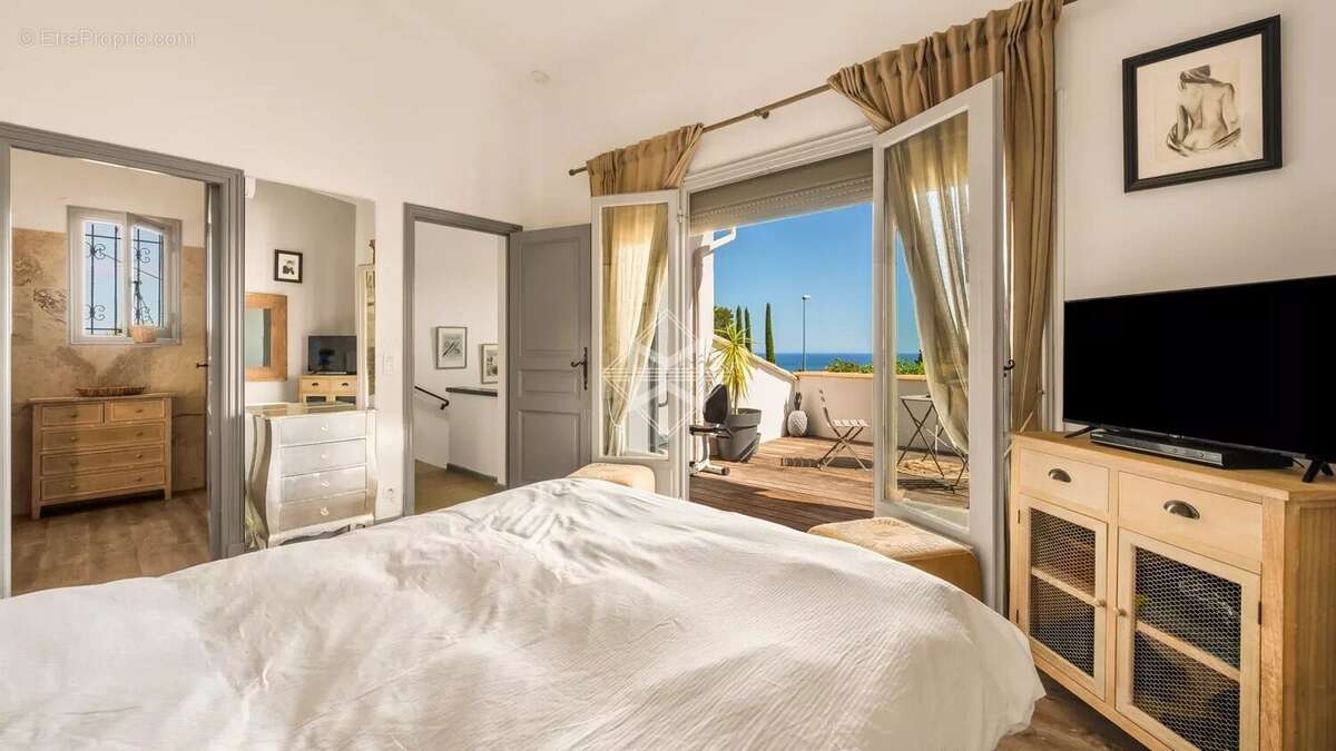 Maison à CAGNES-SUR-MER