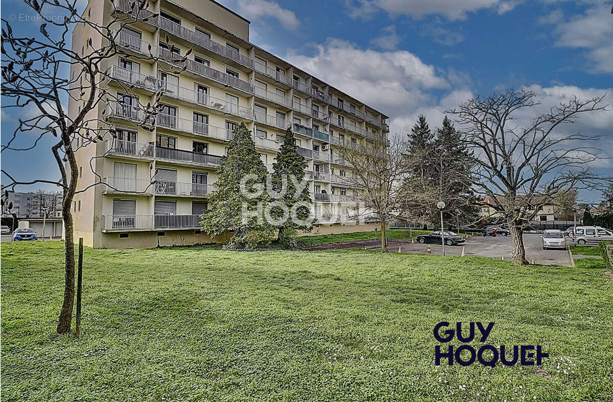 Appartement à DECINES-CHARPIEU