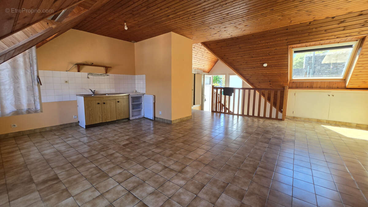 Maison Atypique avec petit extérieur en centre ville - photo 3