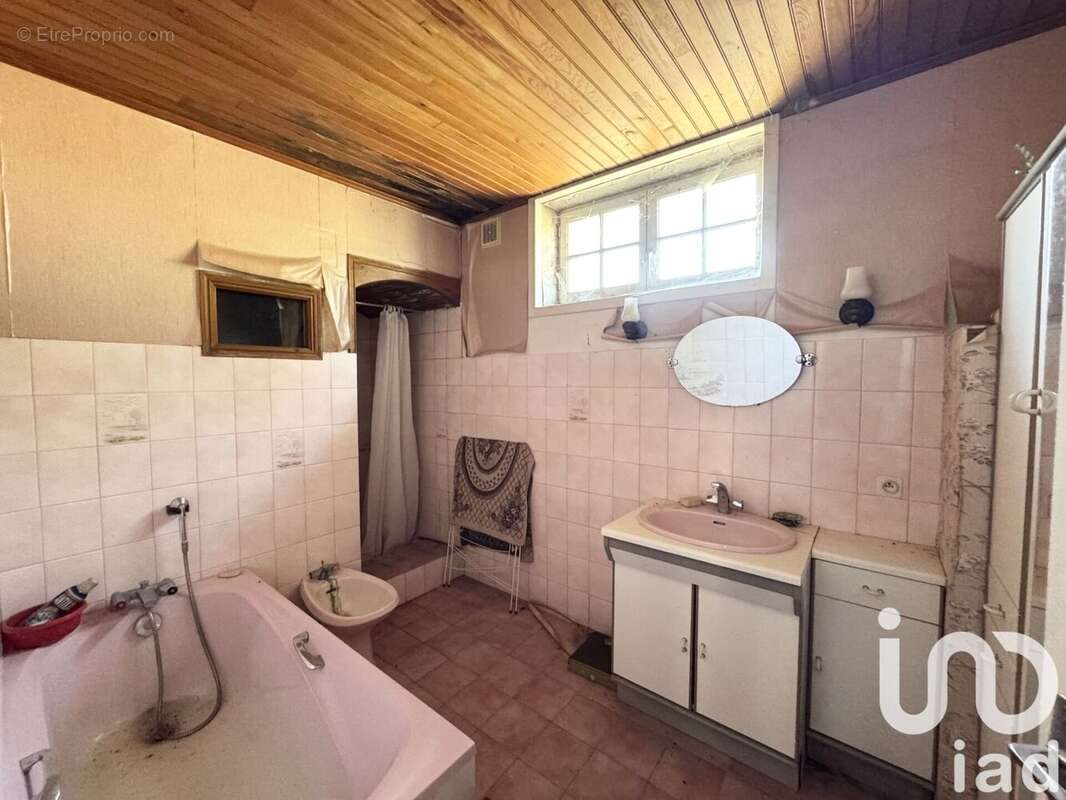 Maison 145 m² à Bessac  - photo 7