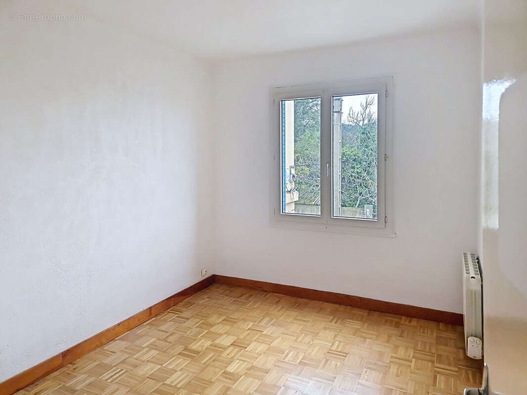 Appartement à VILLENEUVE-LES-AVIGNON