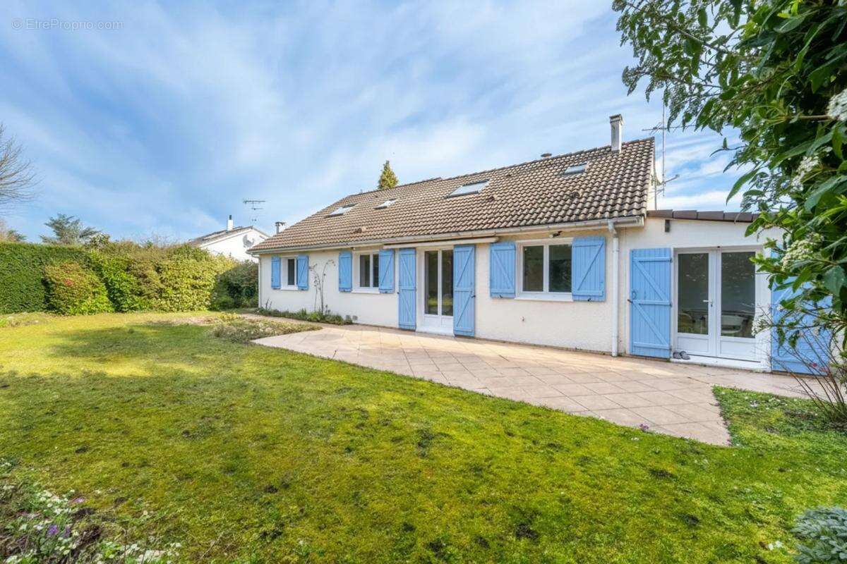 Maison à MAREIL-SUR-MAULDRE