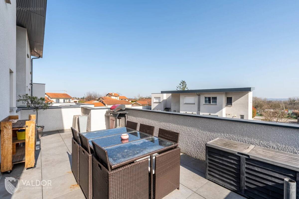Appartement à ANSE
