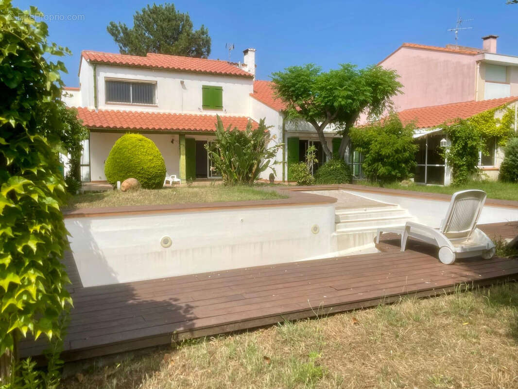 Maison à VILLENEUVE-DE-LA-RAHO