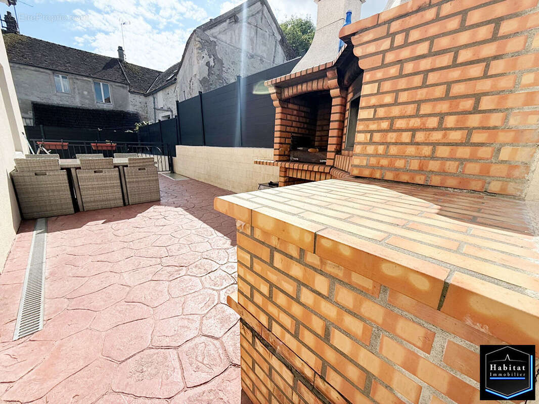 Maison 5 pièce(s) 136 m2 Jardin de 315m² - photo 11