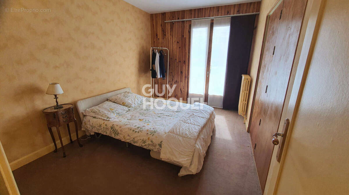 Maison de 193 m² sur un terrain de 520 m² à Chazelles-sur-Lyon - photo 3