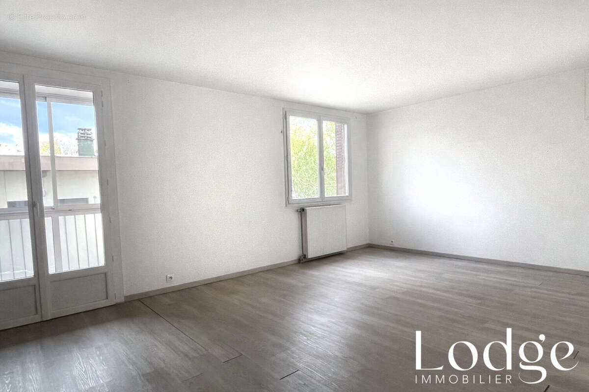 Appartement à MEYLAN